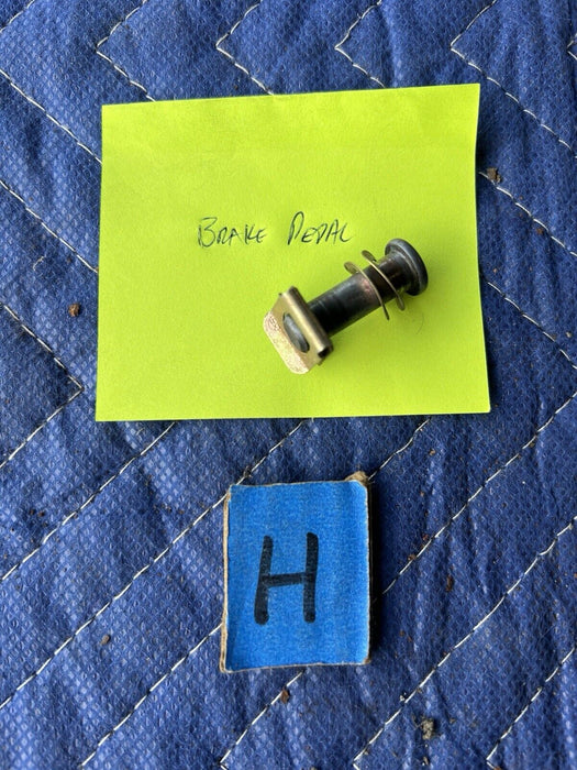 1986-1993 Volvo 240 244 245 Brake Pedal Lever Pivot Bolt Clip Rod OEM #3670E