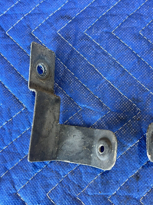 1984-1989 Volvo 740 760 Sedan Front Lower License Plate Bracket Mount OEM#1651EM