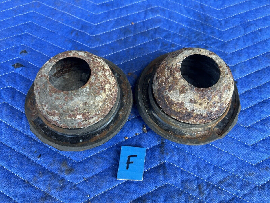 1986-1993 Volvo 240 244 245 Rear Coil Spring Retainer Upper Pair L & R OE #3738E