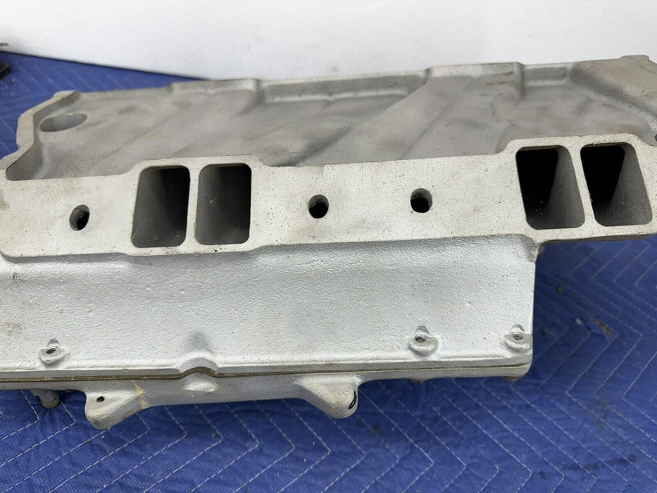 Edelbrock STR 10 SBC Intake Manifold Z28 302 350 383 400 Chevy Camaro GMC #3540E