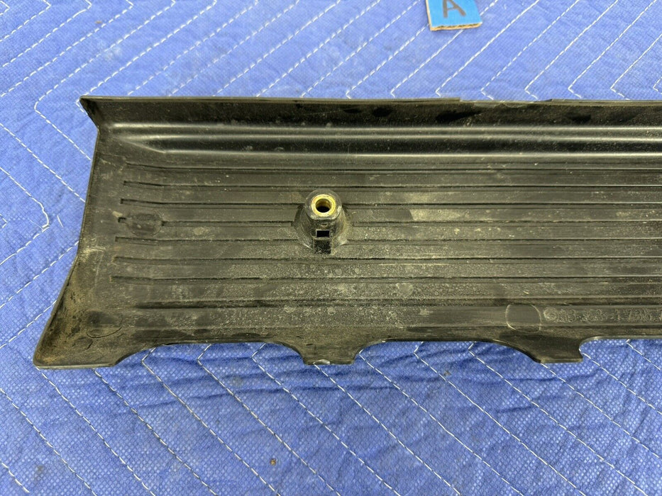 1992-1995 BMW E36 E34 M50 Engine Fuel Injector Rail Cover Trim 1735750 OE #3528E