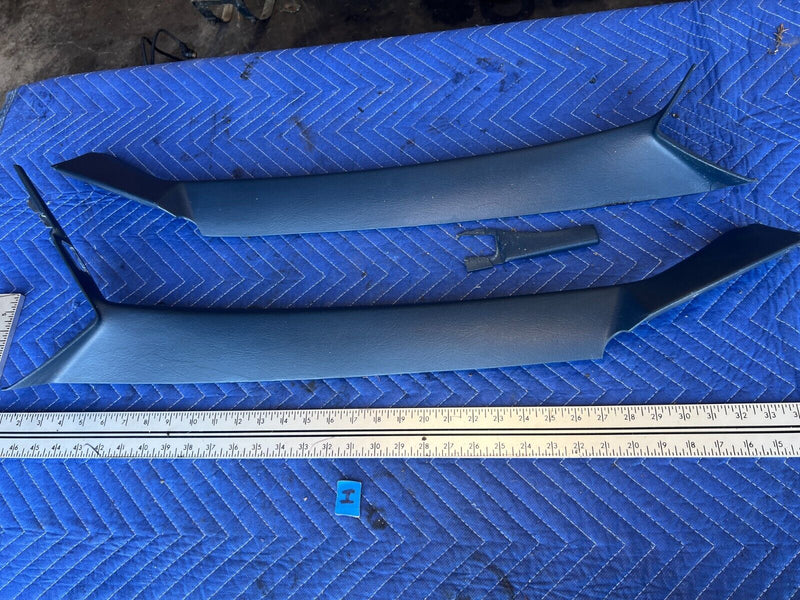 1984-1989 Volvo 740 760 Sedan Blue Right & Left A Pillar Trim 1349570 OEM#1723EM
