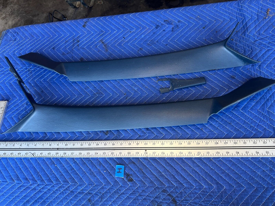 1984-1989 Volvo 740 760 Sedan Blue Right & Left A Pillar Trim 1349570 OEM#1723EM