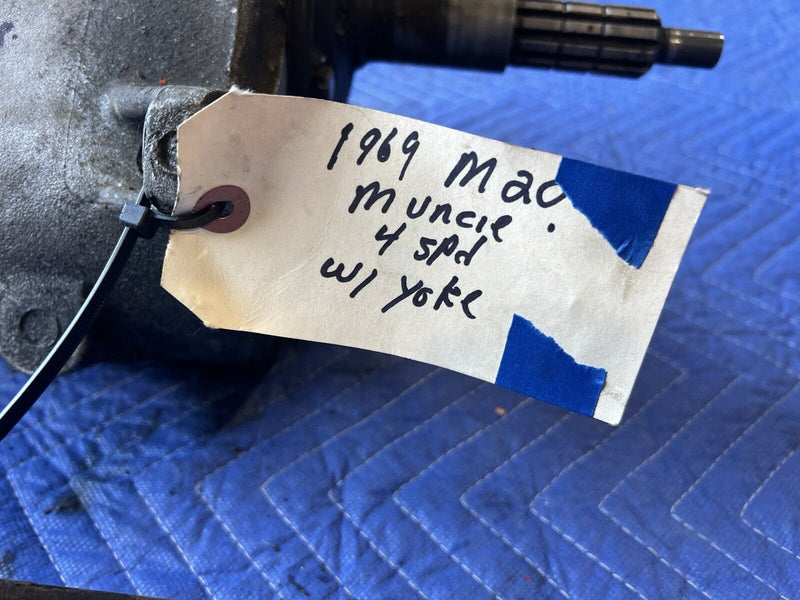 1969 Muncie 4 Speed M20 Manual Transmission Wide Ratio 10 Spline Camaro #3556E