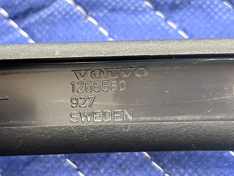 46768953