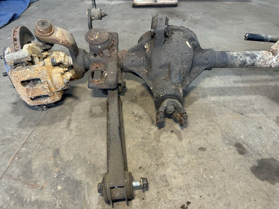 1997-2002 Jeep Wrangler TJ Dana 30 4.10 Ratio Front Axle Differential Manual OEM