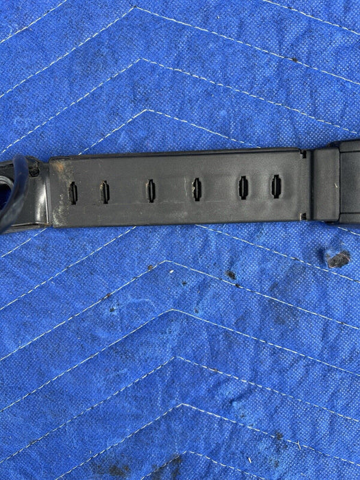 1986-1993 Volvo 240 244 245 Front Seat Belt Buckles Latch Pair Center OEM #3785E