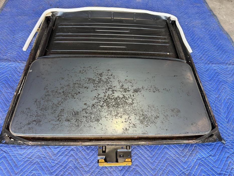 1984-1989 Volvo 740 760 Sedan Sunroof Moon Sun Roof Sun Shade Assembly OE#1709EM