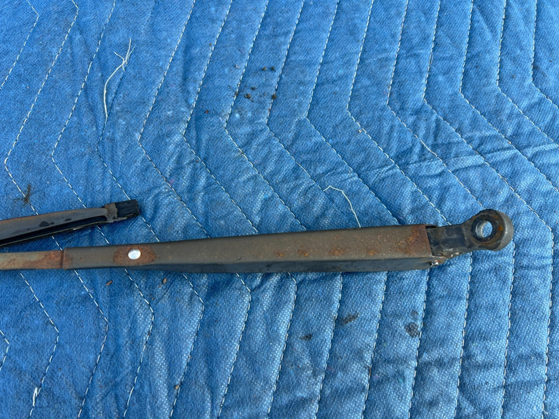 47027164