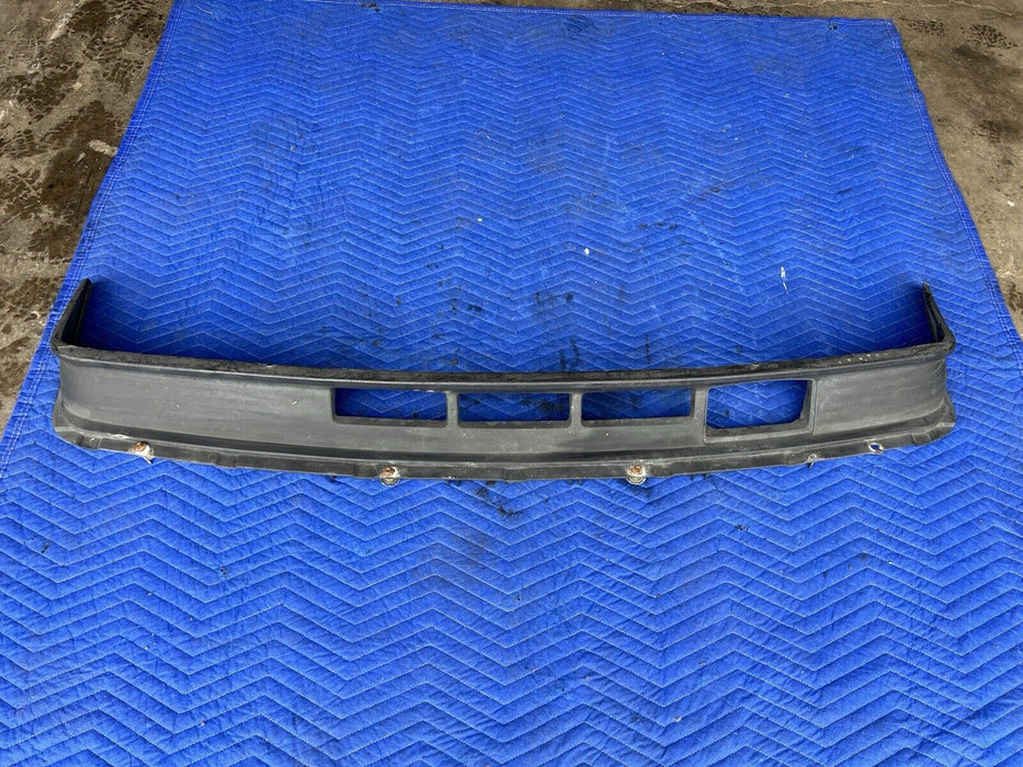 1986-1993 Volvo 240 244 245 Front Bumper Air Dam Trim Black Diffuser OEM #3765E