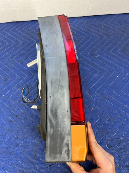 1998 1999 2000 Volvo V70 V70XC Rear Passenger Right Lower Tail Light OEM #1993EM