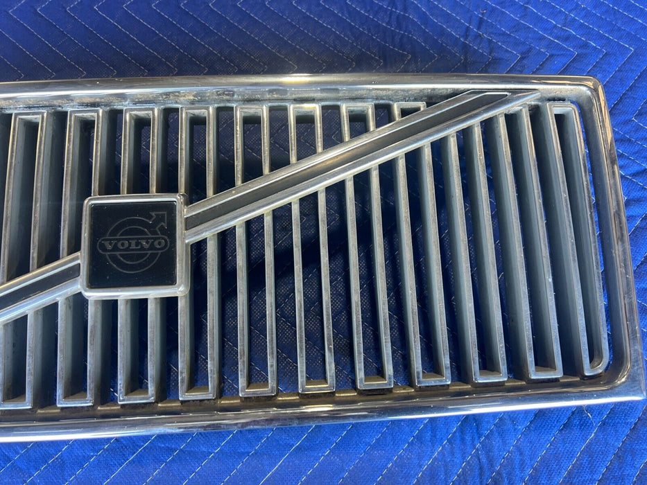 1984-1989 Volvo 740 760 Sedan Front Grille Grill Chrome w/ Emblem OEM #1660EM