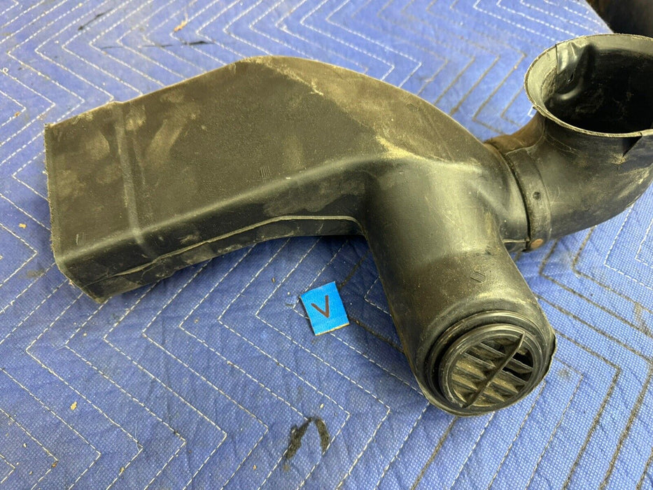 1968 Corvette C3 Air Conditioning Duct RH Passenger Vent GM 3909078 OEM #3398E