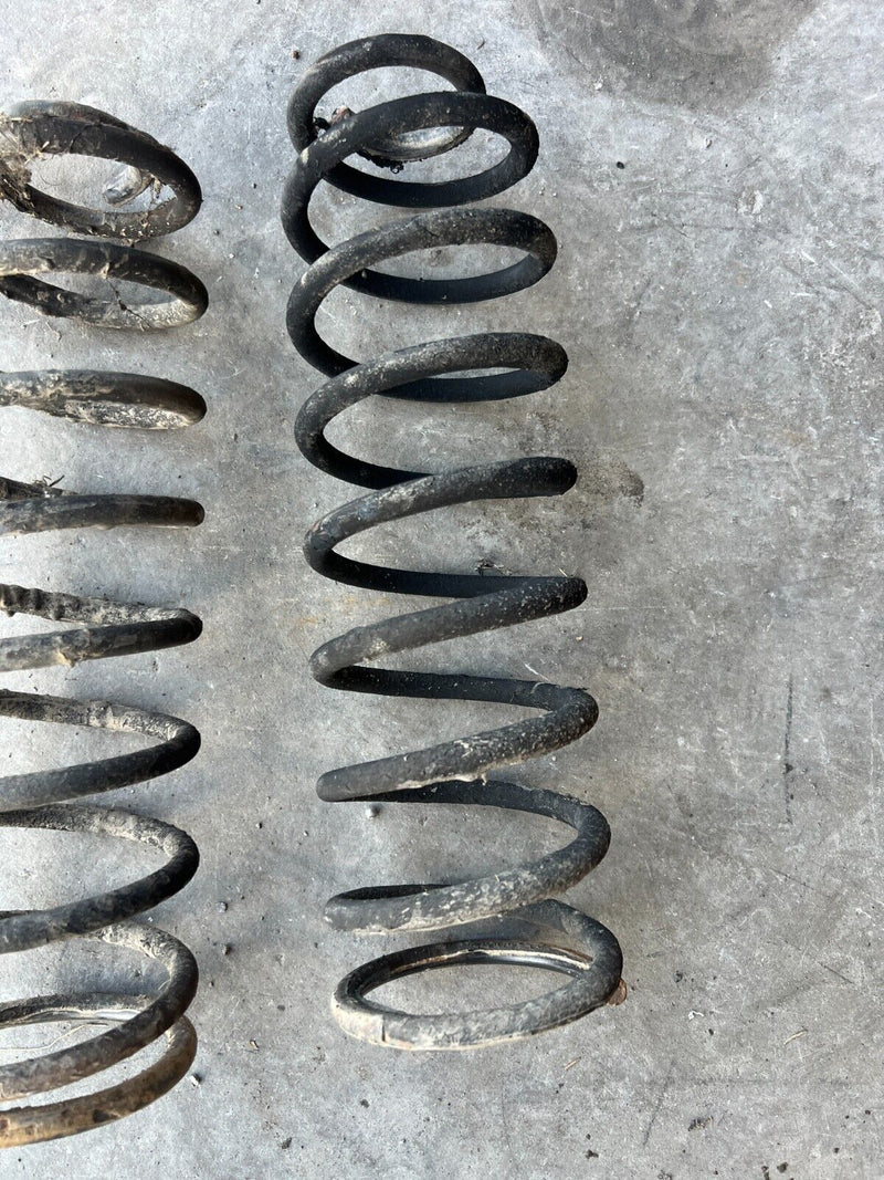 1984-1989 Volvo 740 760 Sedan Rear Right & Left Suspension Coil Spring OE#1692EM