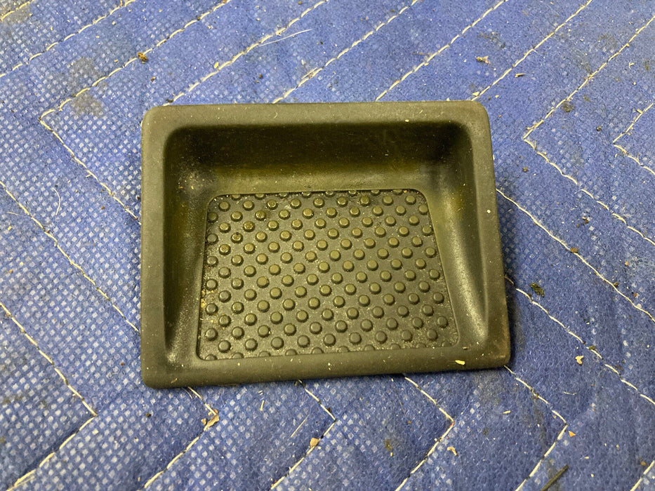 1998-05 Land Rover Freelander Dash Rubber Holder Insert FAH000120PMA B117 #3097M