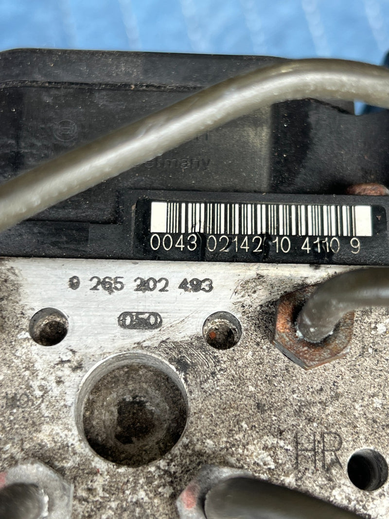 47079587