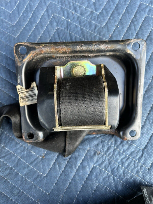 1986-1993 Volvo 240 245 Driver Rear Seat Belt Assembly Retractor OEM #3680E