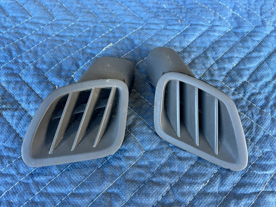 1997-2001 Lexus ES300 Front Dash Left Right End Defrost Vent Pair OEM #1916EM