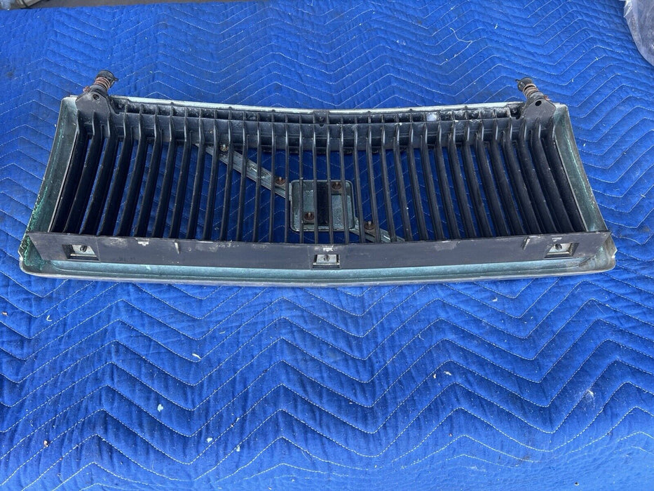 1986-1993 Volvo 240 244 245 Front Grille Assembly Waterfall TV Screen OEM #3768E