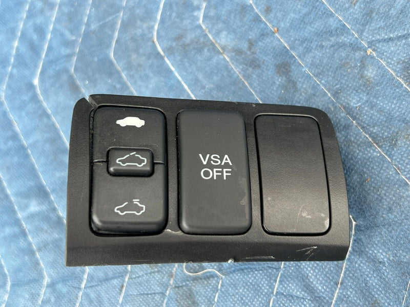 43984032
