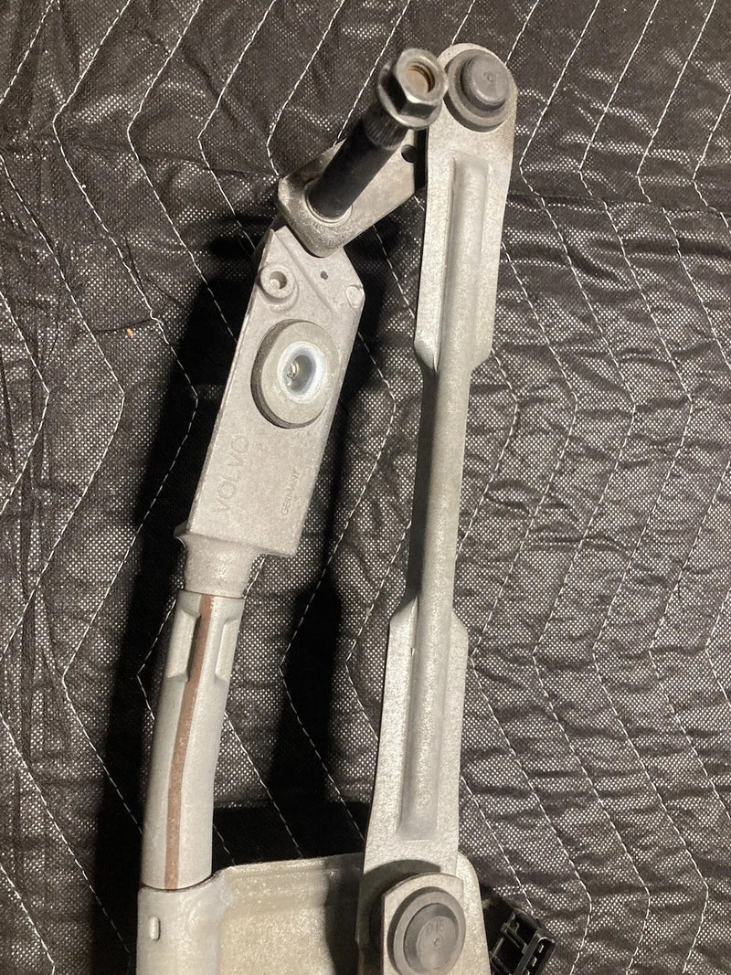 46762936