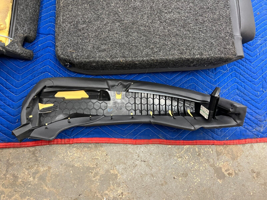 2006-2010 VW Jetta 2.5L Rear LH & RH Leather Cushion Seat 1K5885031 OEM #140MC