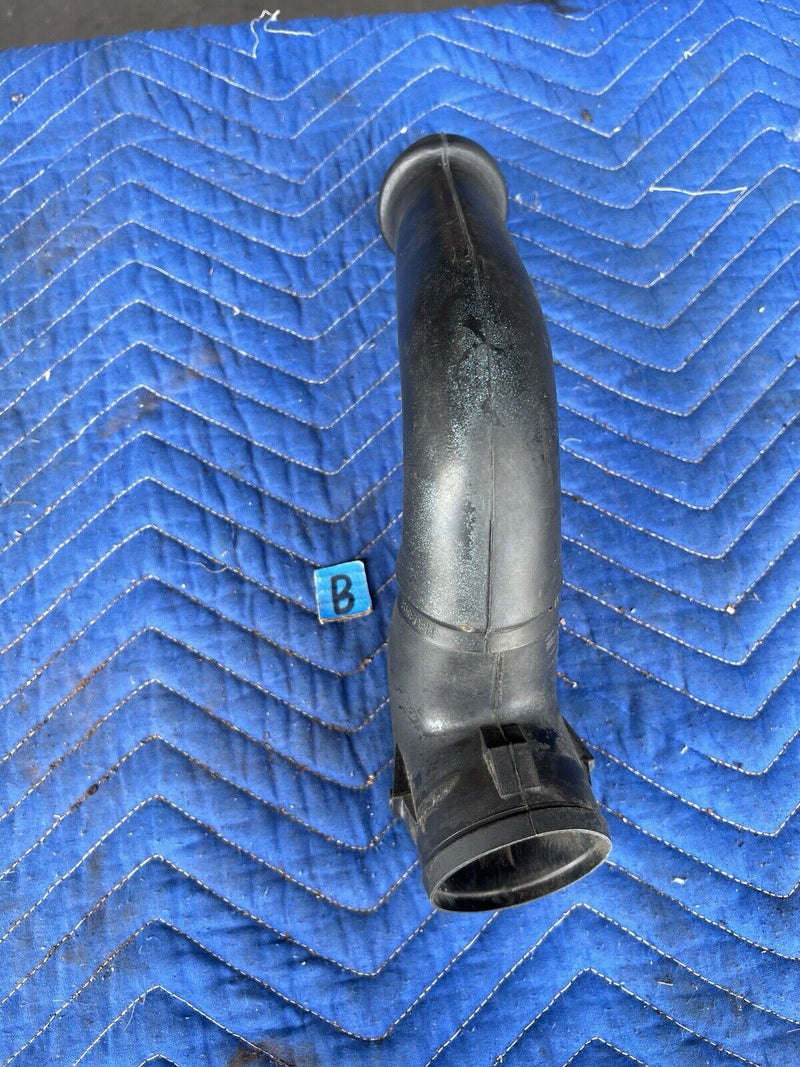 1986-1993 Volvo 240 244 245 Upper Airbox Snorkel Intake Tube 1306140 OEM #3788E