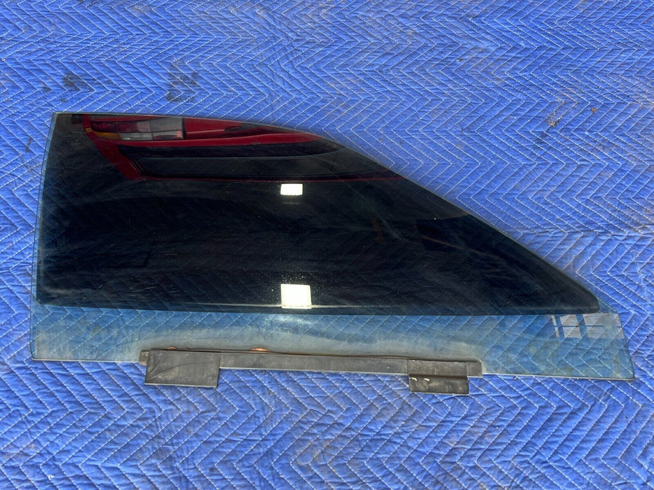 1983-1985 Porsche 944 Front Right Passenger Door Window Glass OEM #1757EM