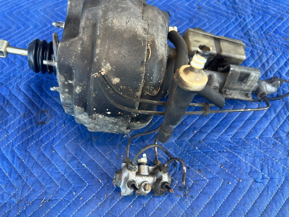 1984-1989 Volvo 740 760 Sedan Master Cylinder Brake Booster Assembly OEM #1579EM