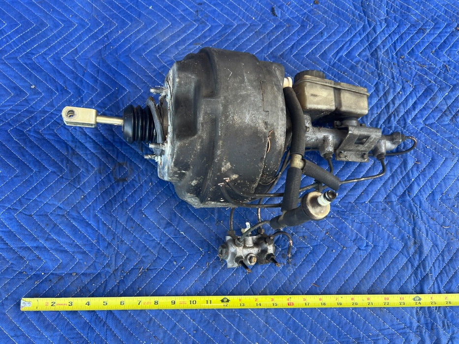 1984-1989 Volvo 740 760 Sedan Master Cylinder Brake Booster Assembly OEM #1579EM