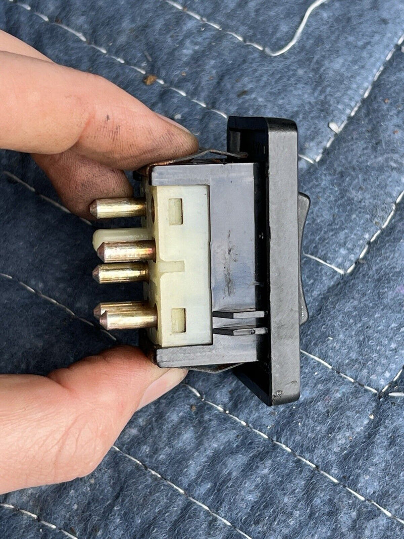 1986-1993 Volvo 240 244 245 Rear Power Window Switch 1347043 OEM #3676E