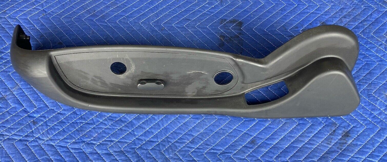 2006-2016 Chevy Impala GM Front Seat Driver Left Trim Bezel Lower OEM #3163M