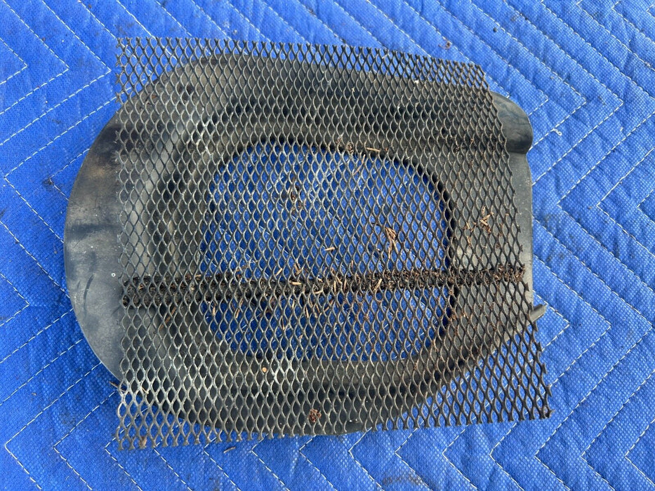 1984-1989 Volvo 740 760 Sedan HVAC Cowl Intake Bezel & Debris Screen OEM #1627EM