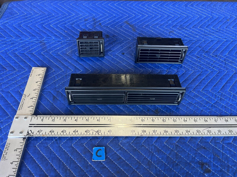 1984-1989 Volvo 740 760 HVAC Heat A/C Air Vent Set Front Dash RH LH OEM #1648EM