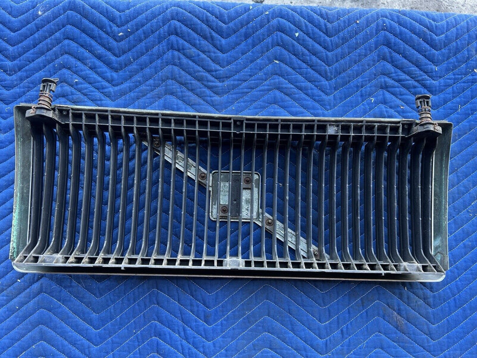 1986-1993 Volvo 240 244 245 Front Grille Assembly Waterfall TV Screen OEM #3768E