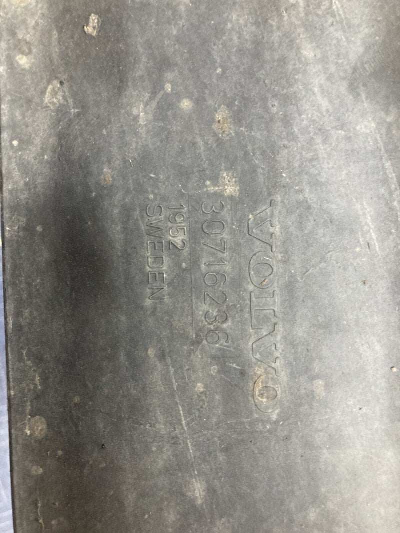 46763527