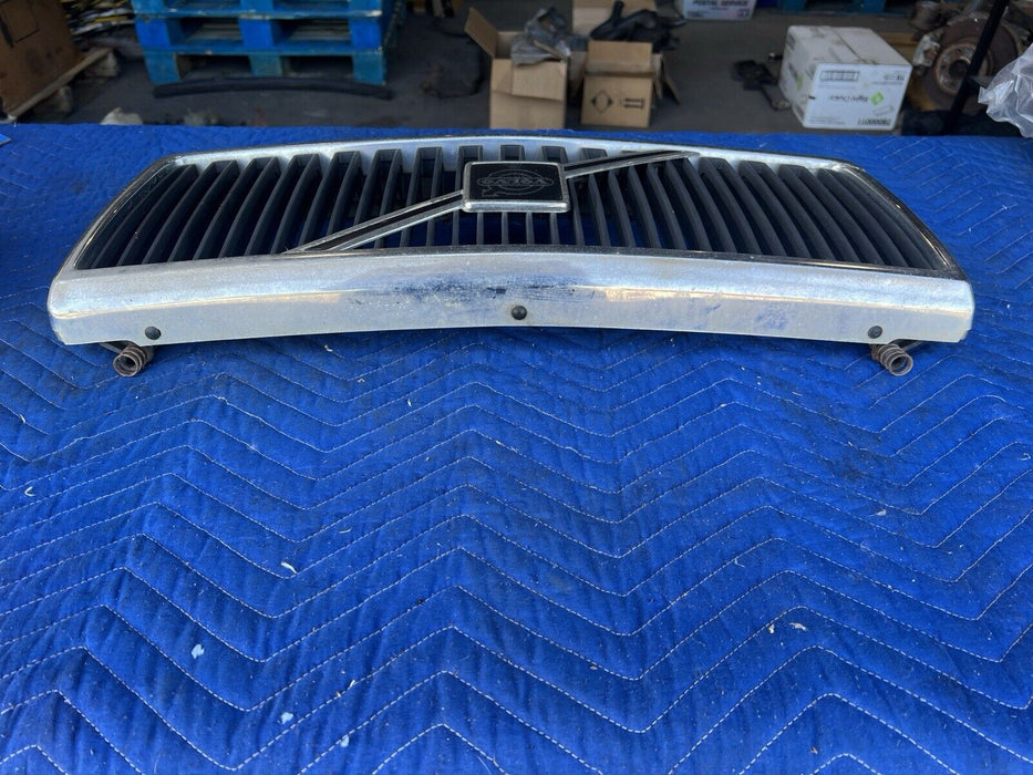 1986-1993 Volvo 240 244 245 Front Grille Assembly Waterfall TV Screen OEM #3768E