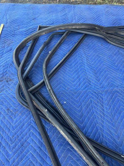 1984-1989 Volvo 740 760 Sedan Full Set of 4 Door Seal Weather Strip OEM #1724EM