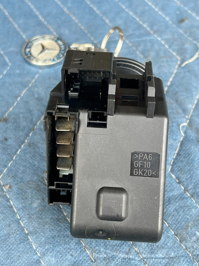 47079058