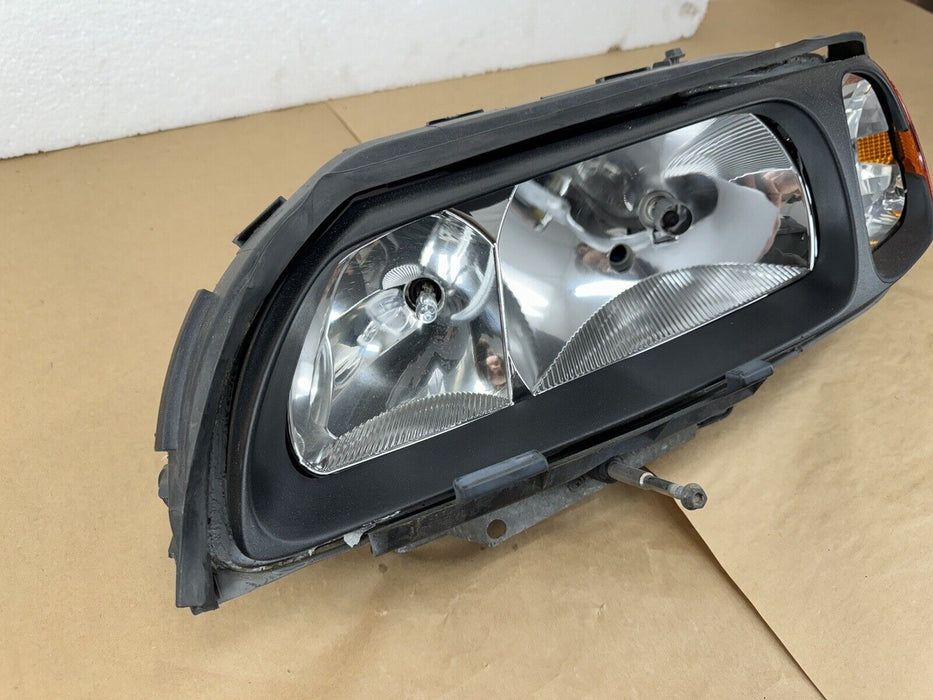 2001-2004 Volvo XC70 Left Front Headlight Halogen Assembly 8693543 OEM #3447EJ