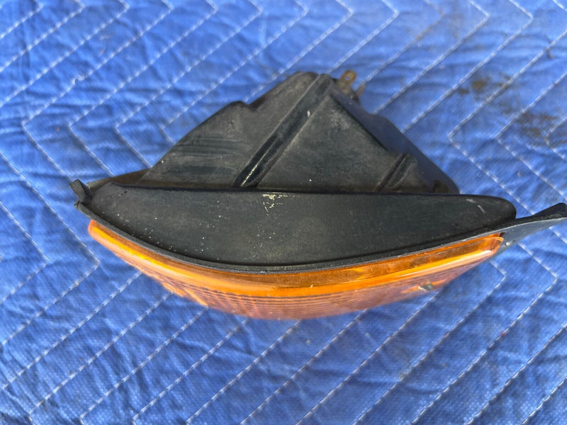 1983-1985 Porsche 944 Front Right Left Turn Signal Light 477953065A OEM #1766EM