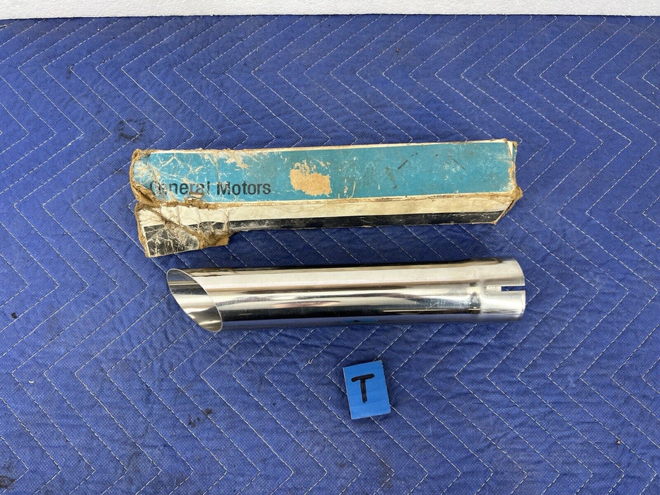 1963-1967 Corvette C2 3819573 GM Chrome Exhaust Tail Pipe Extension NOS #3509E