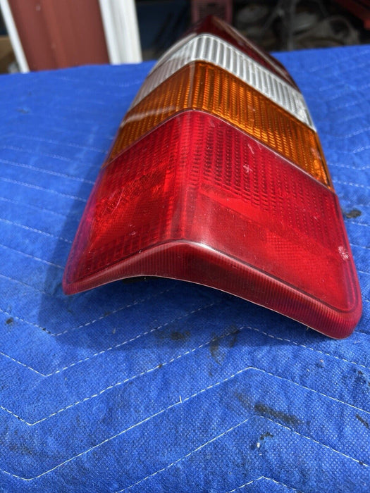 1986-1993 Volvo 240 245 Wagon Only Driver Left Rear Tail Light Amber CIBIE #3798