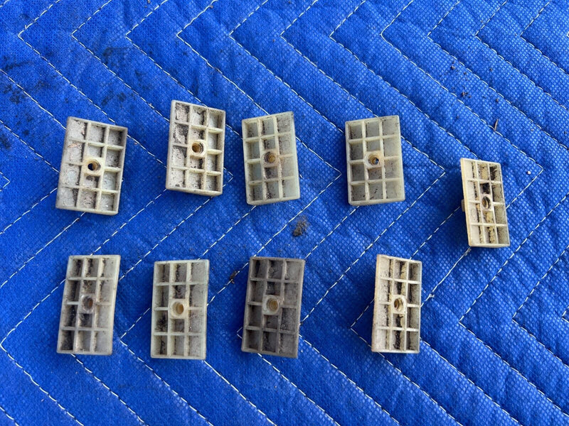 1984-1989 Volvo 740 760 Sedan Lower Rear Window Molding Clips OEM #1606EM
