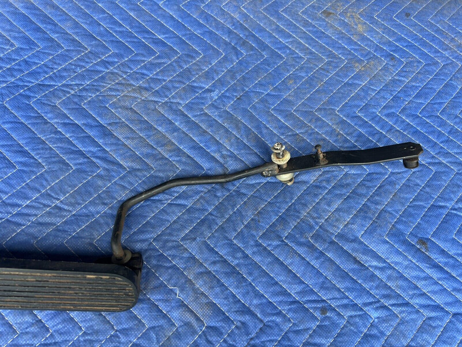 1983-1985 Porsche 944 Gas Accelerator Throttle Pedal Assembly Pad OEM #1872EM