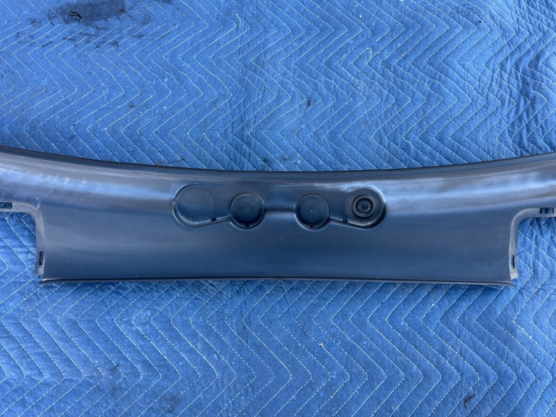 43949284