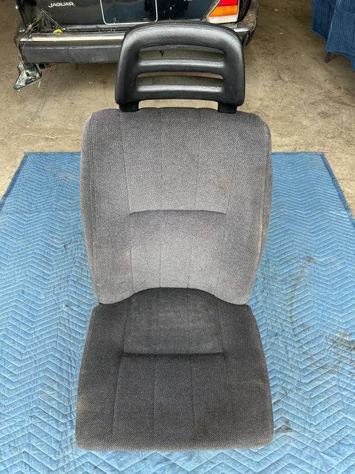47053895