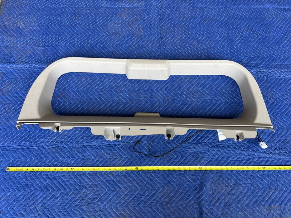 2006-2010 Hummer H3 Rear Hatch Tailgate Back Door Upper Trim 15781045 OEM#1425EM