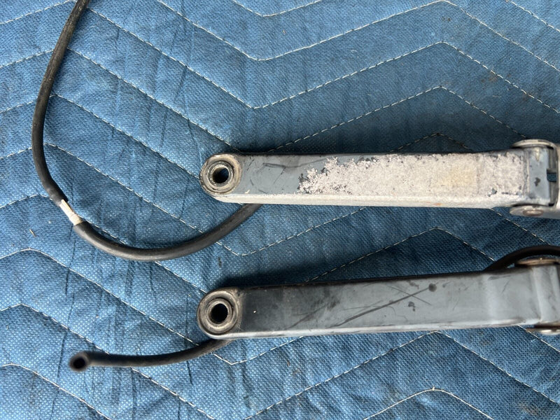 44081577