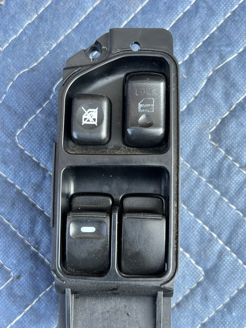 46894684